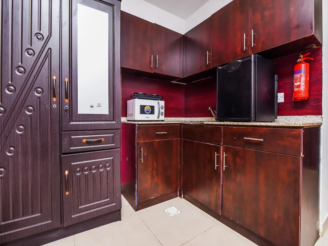 Oyo 138 Empire Hotel Apartments Dubai
